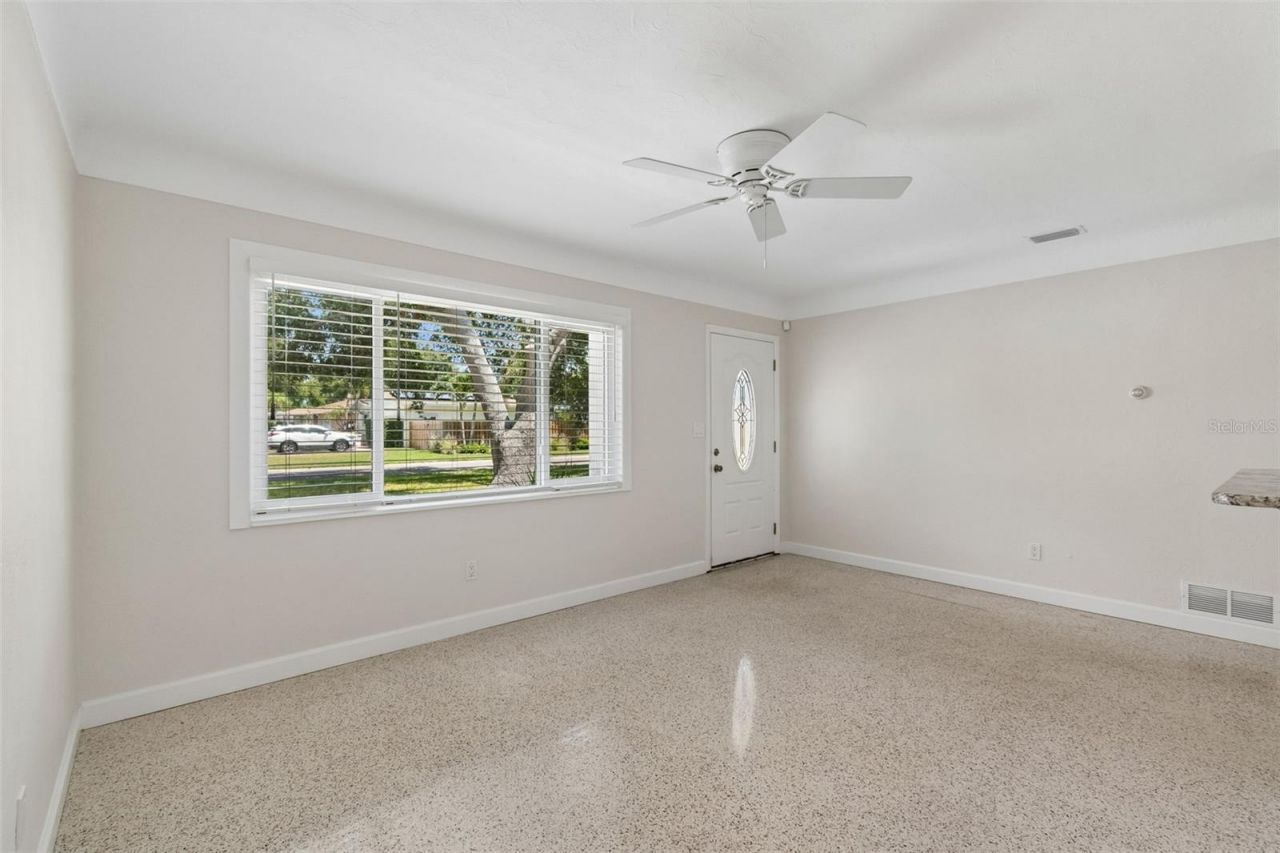 2700 43rd Street N, Saint Petersburg, FL 33713 Photo