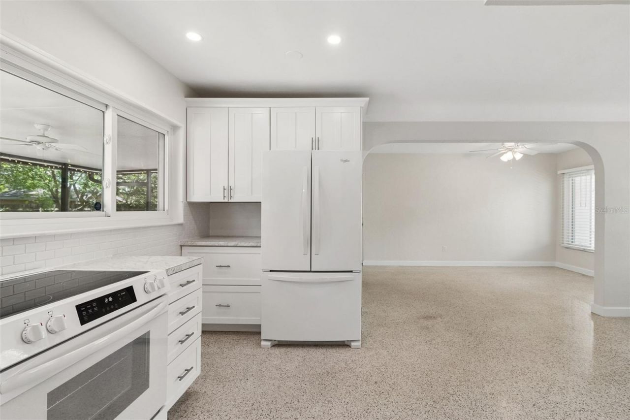 2700 43rd Street N, Saint Petersburg, FL 33713 Photo