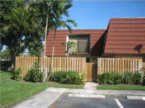 730 NW 98th Circle, Plantation, FL 33324