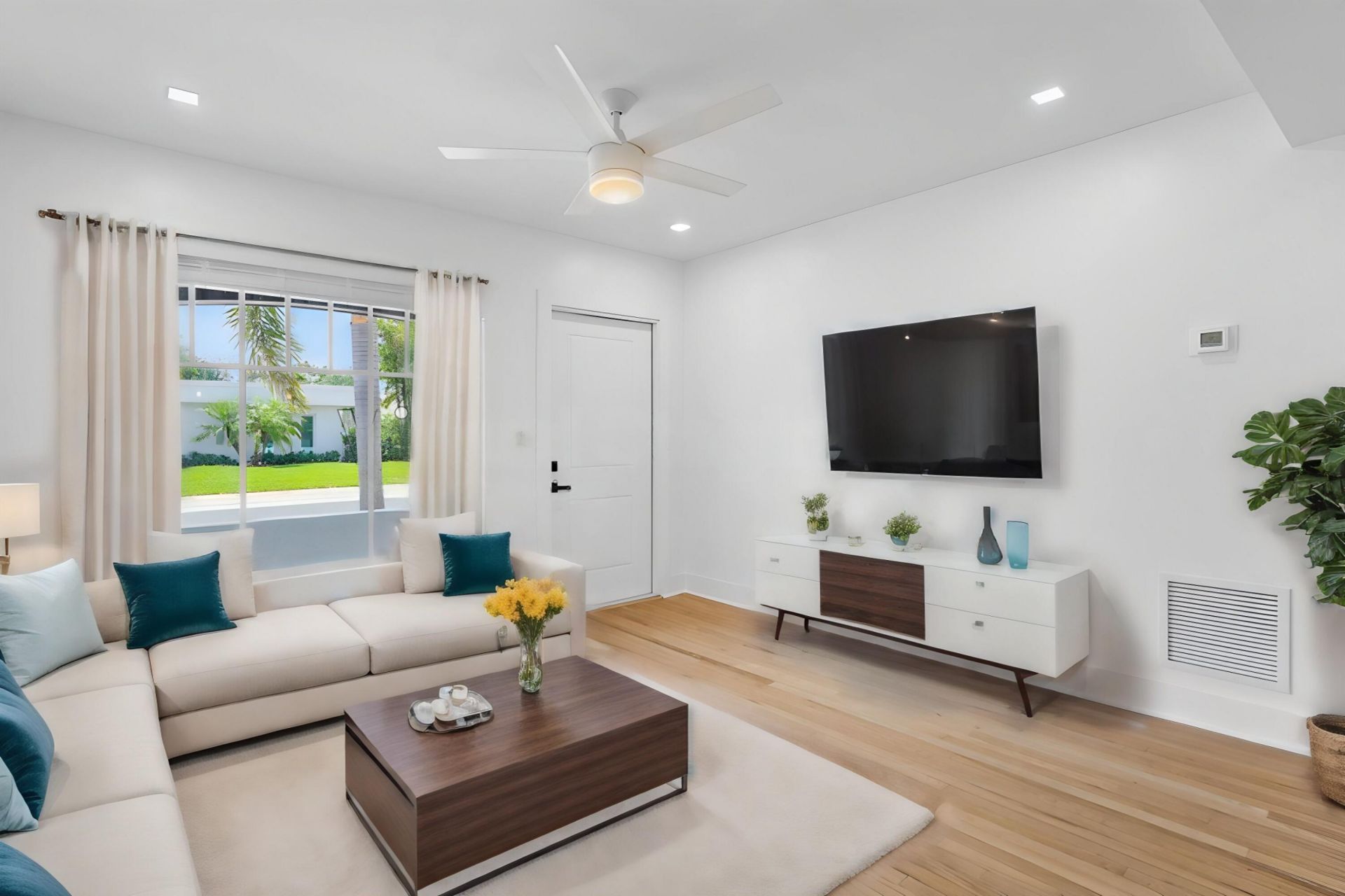 401 NE 2nd Avenue, Unit 2, Delray Beach, FL 33444 Photo