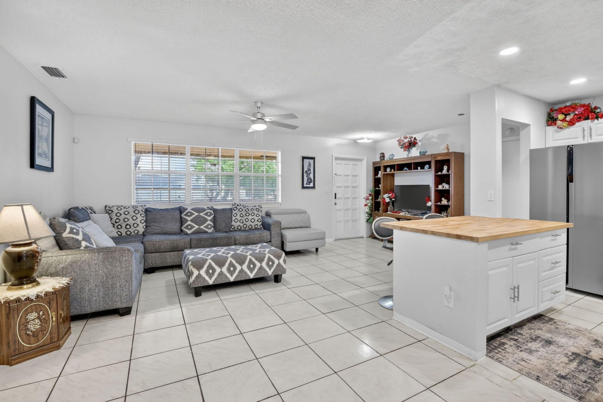 1411 NW 89th Avenue, Pembroke Pines, FL 33024 Photo