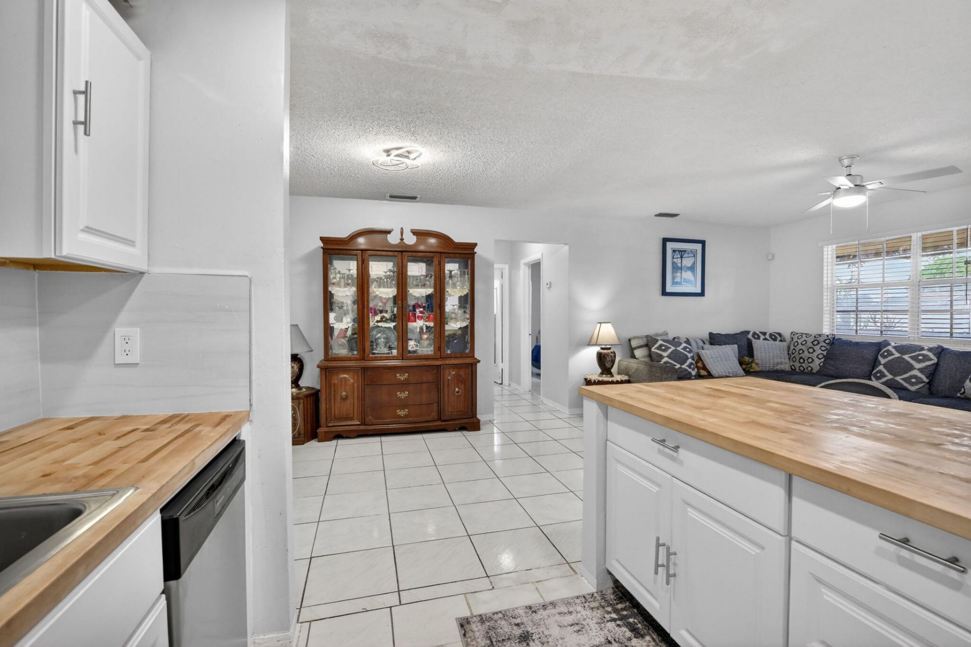 1411 NW 89th Avenue, Pembroke Pines, FL 33024 Photo
