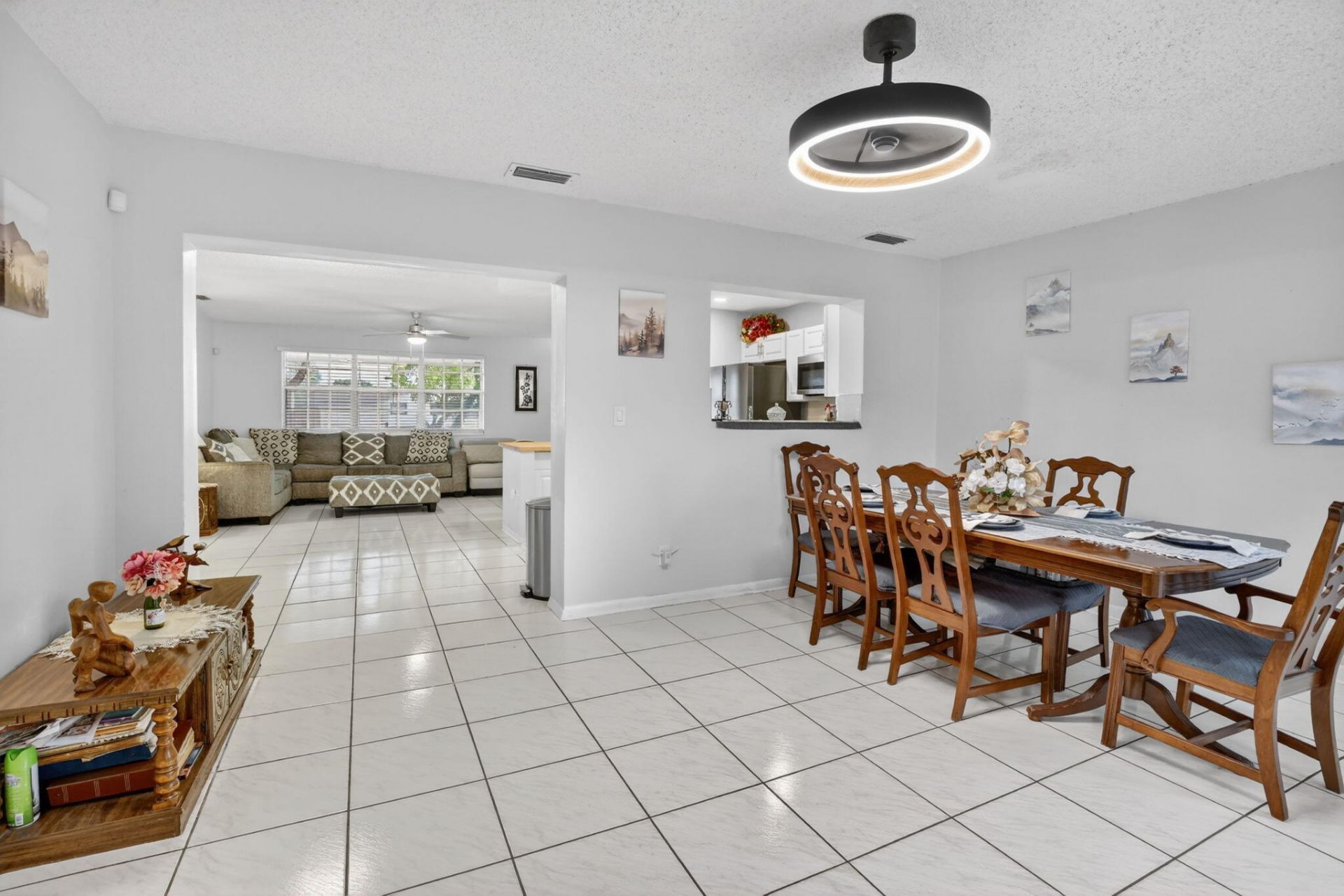 1411 NW 89th Avenue, Pembroke Pines, FL 33024 Photo