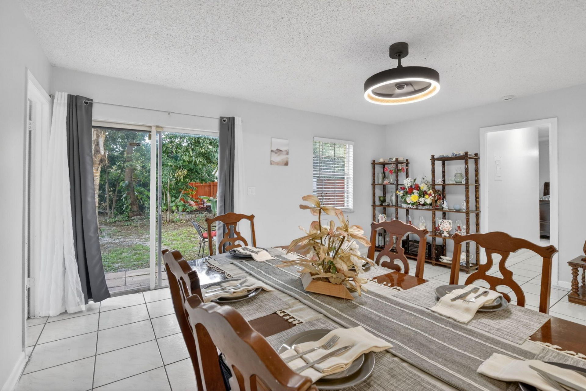 1411 NW 89th Avenue, Pembroke Pines, FL 33024 Photo
