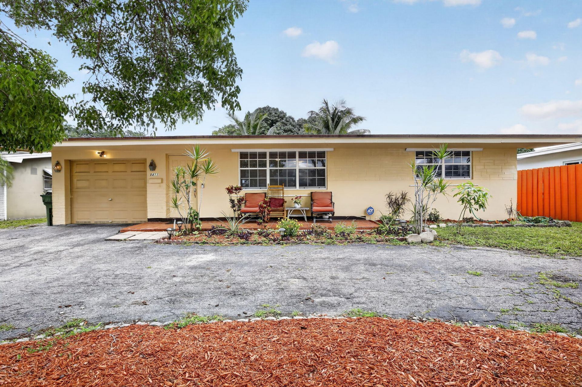 1411 NW 89th Avenue, Pembroke Pines, FL 33024 Photo