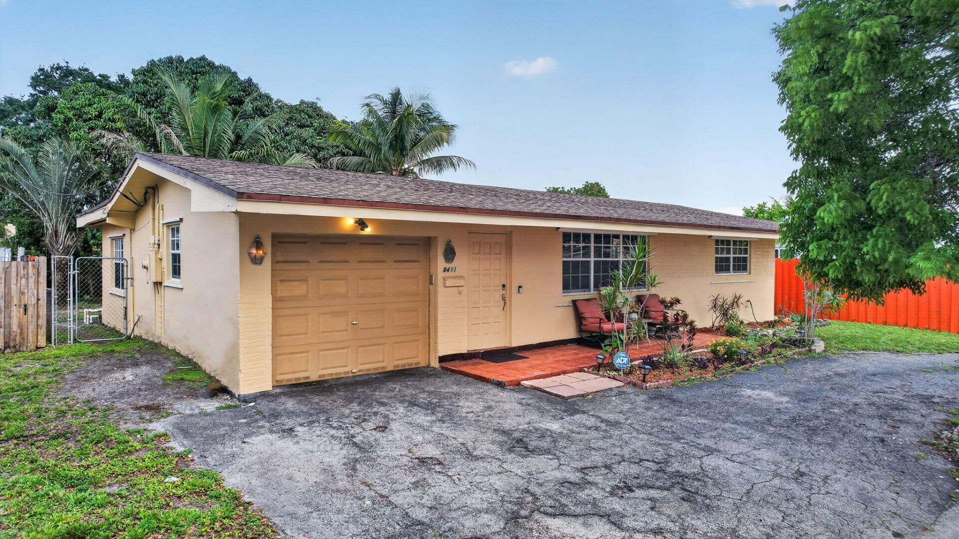 1411 NW 89th Avenue, Pembroke Pines, FL 33024 Photo