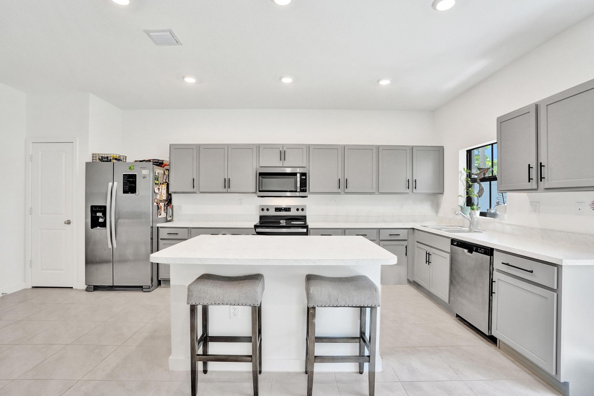 975 NW 3rd Terrace, Pompano Beach, FL 33060 Photo