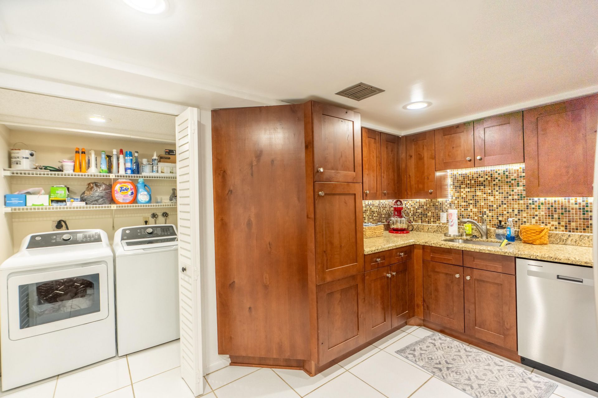 16401 Golf Club Road, Unit 113, Weston, FL 33326 Photo