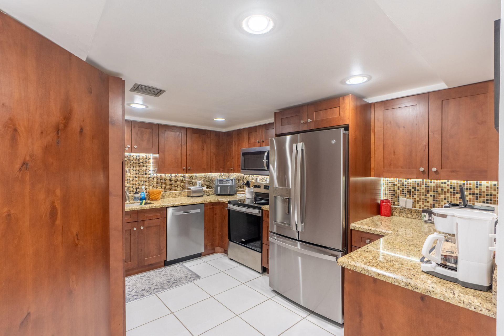 16401 Golf Club Road, Unit 113, Weston, FL 33326 Photo