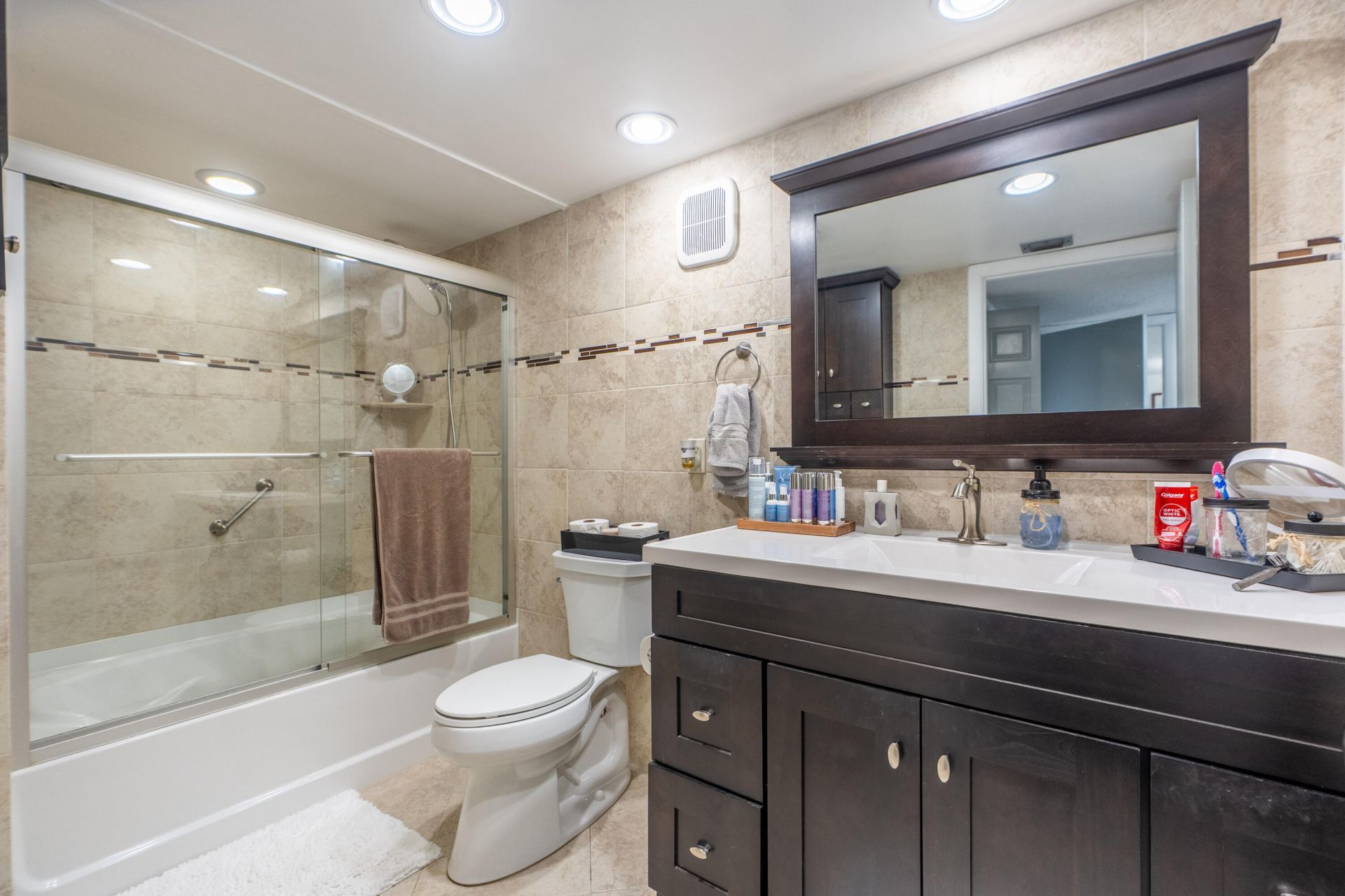 16401 Golf Club Road, Unit 113, Weston, FL 33326 Photo