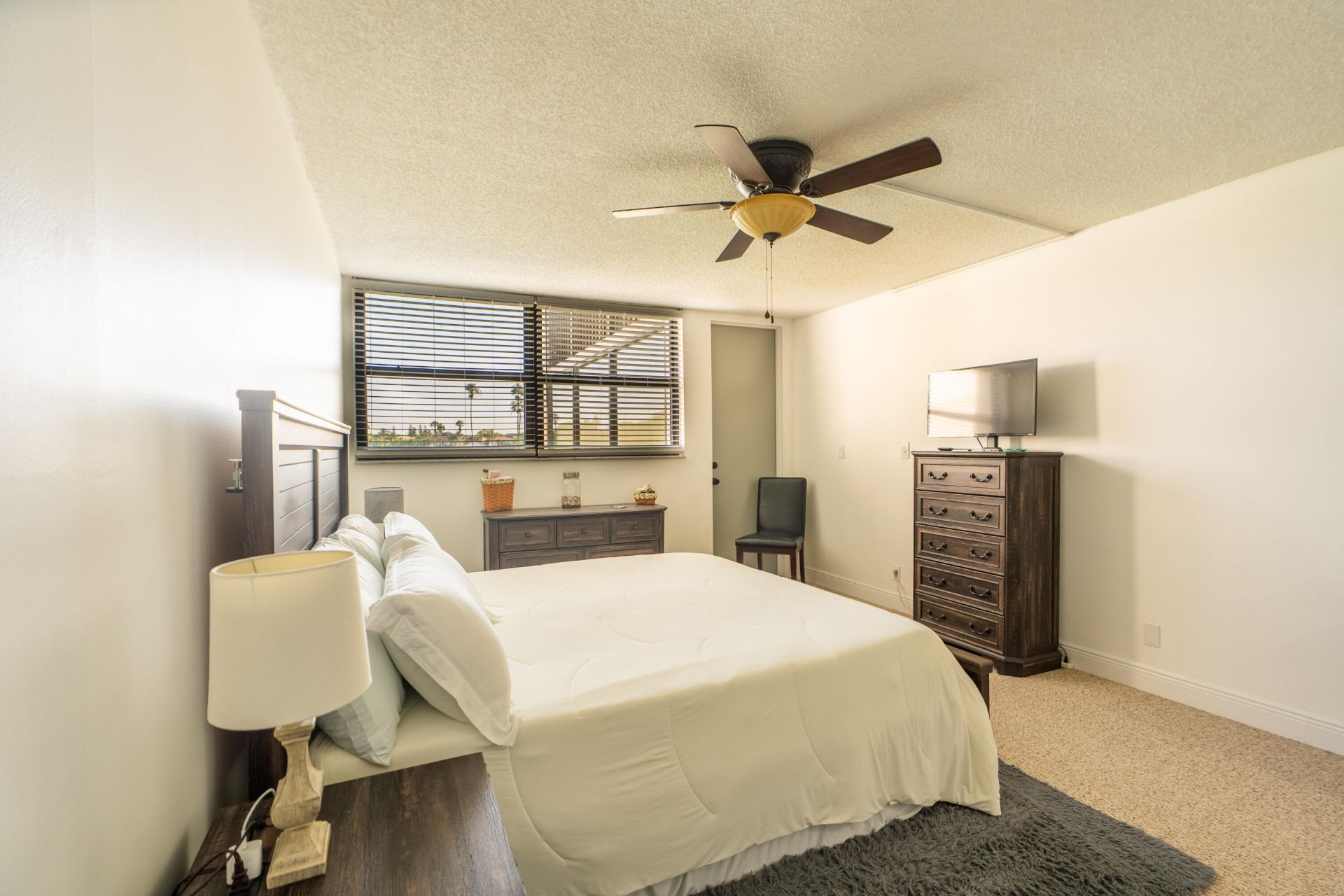 16401 Golf Club Road, Unit 113, Weston, FL 33326 Photo