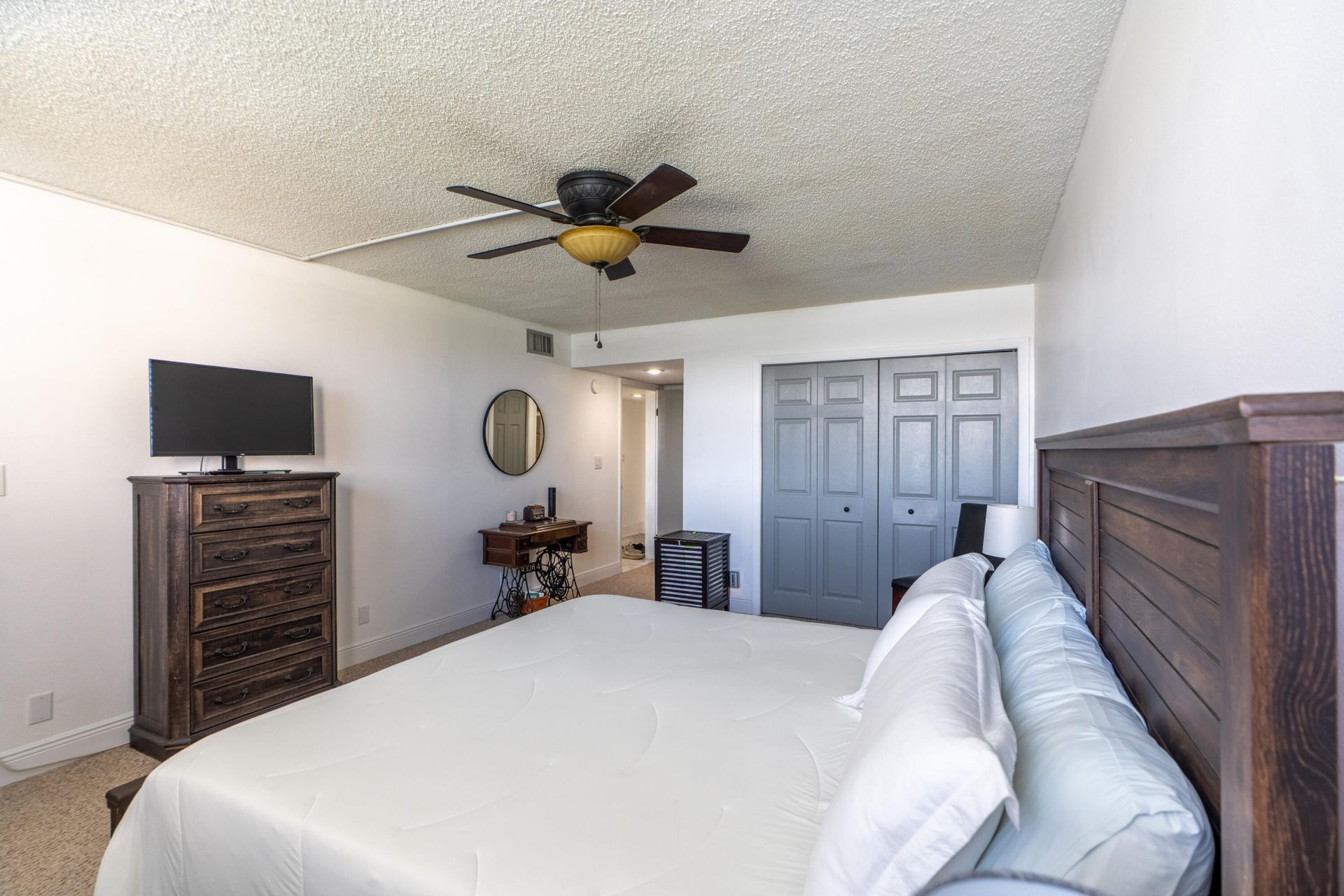 16401 Golf Club Road, Unit 113, Weston, FL 33326 Photo