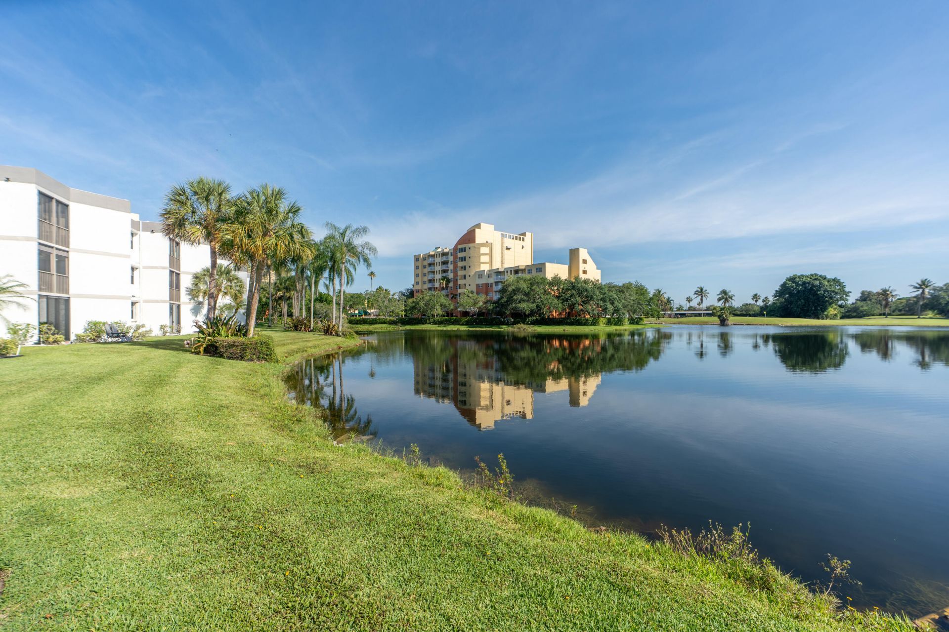16401 Golf Club Road, Unit 113, Weston, FL 33326 Photo