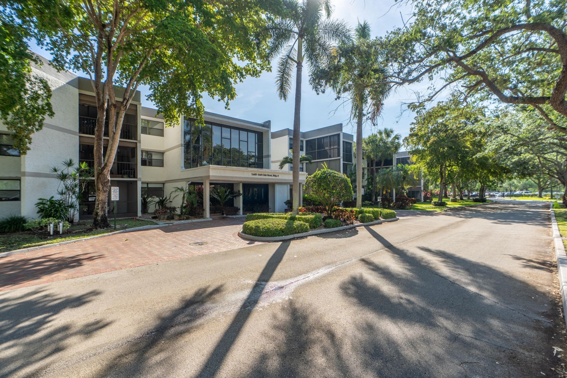 16401 Golf Club Road, Unit 113, Weston, FL 33326 Photo