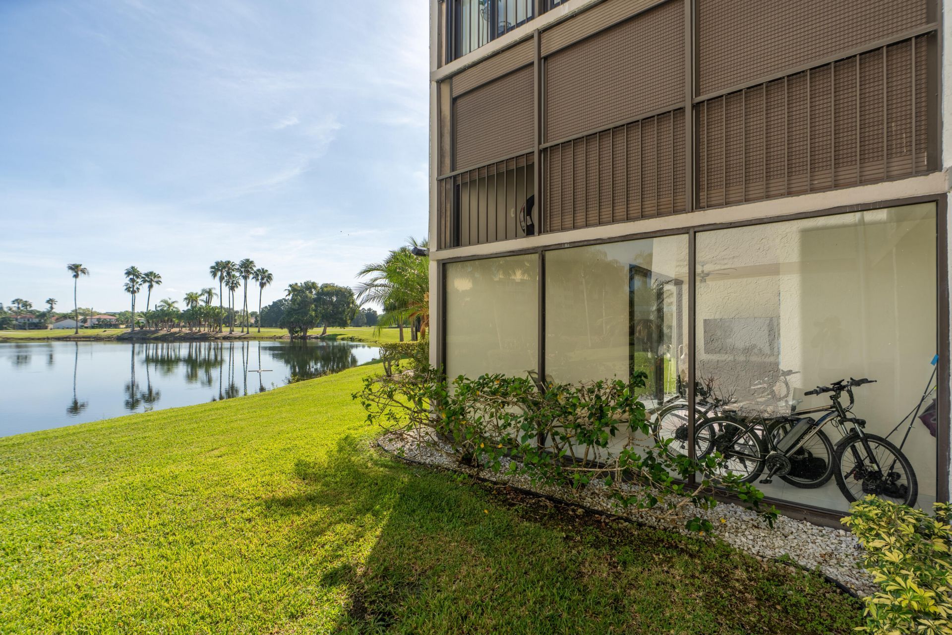 16401 Golf Club Road, Unit 113, Weston, FL 33326 Photo