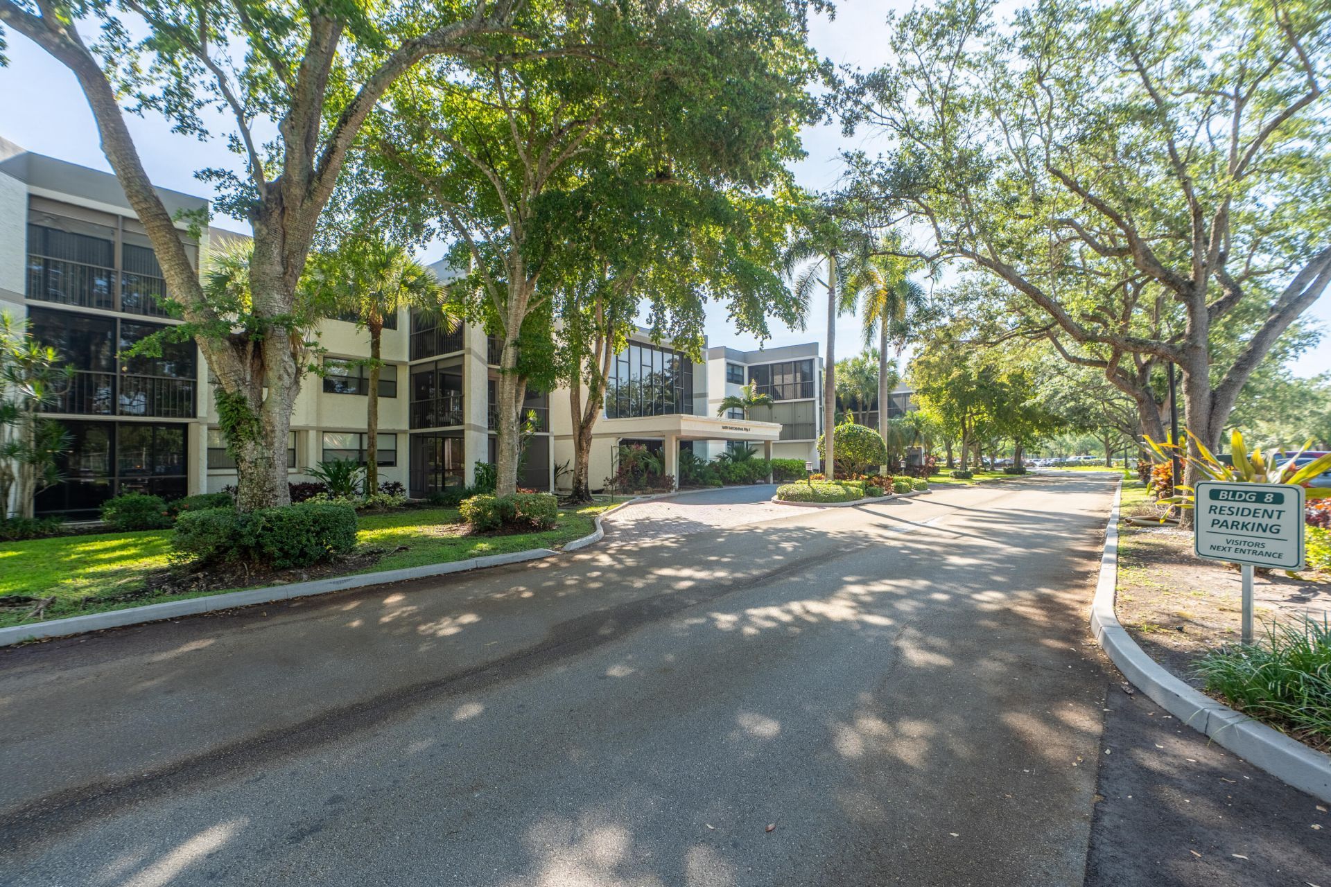 16401 Golf Club Road, Unit 113, Weston, FL 33326 Photo