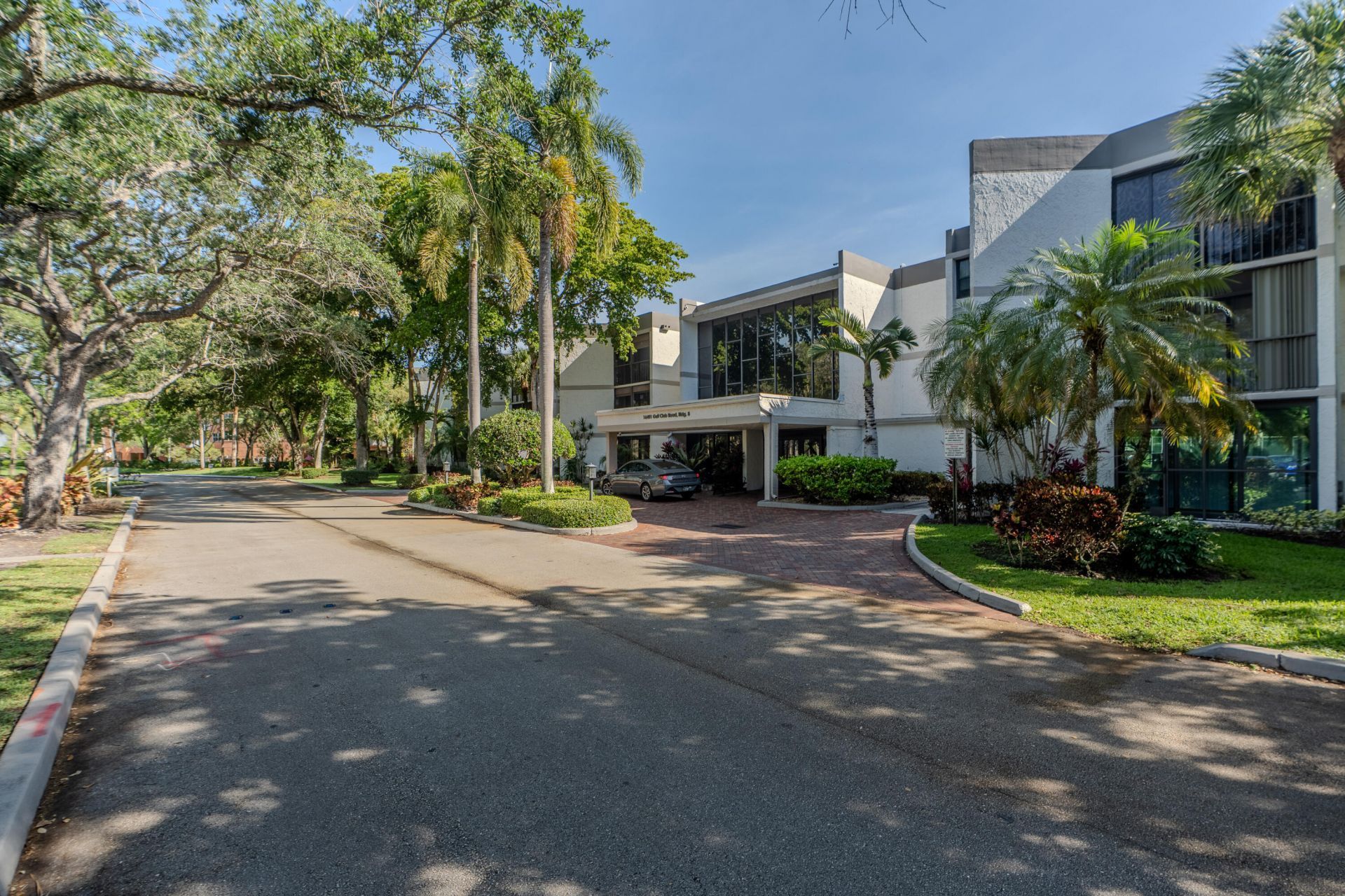 16401 Golf Club Road, Unit 113, Weston, FL 33326 Photo
