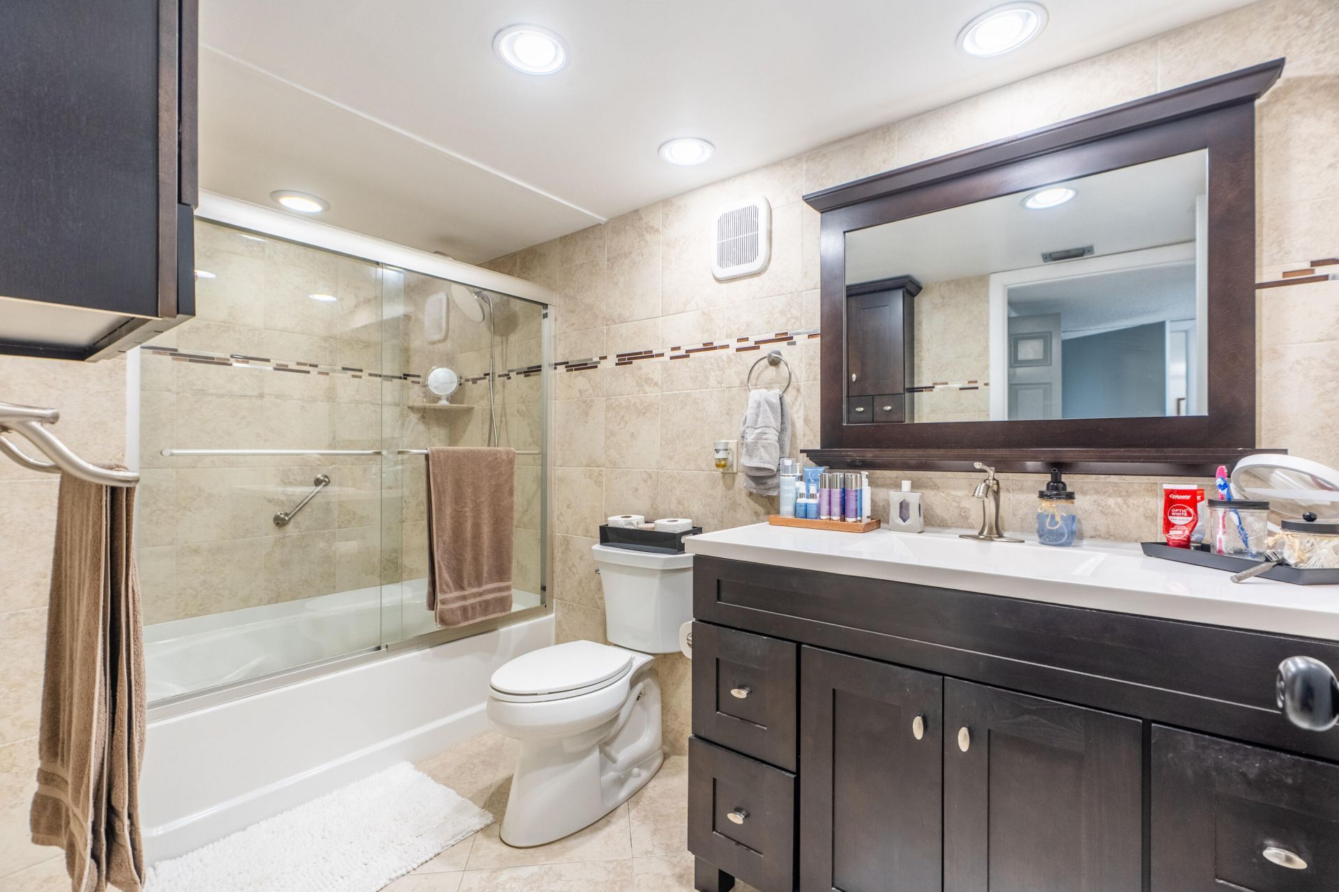 16401 Golf Club Road, Unit 113, Weston, FL 33326 Photo
