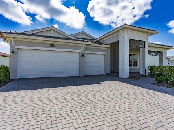 8580 SW Cantante Way, Port St. Lucie, FL 34987
