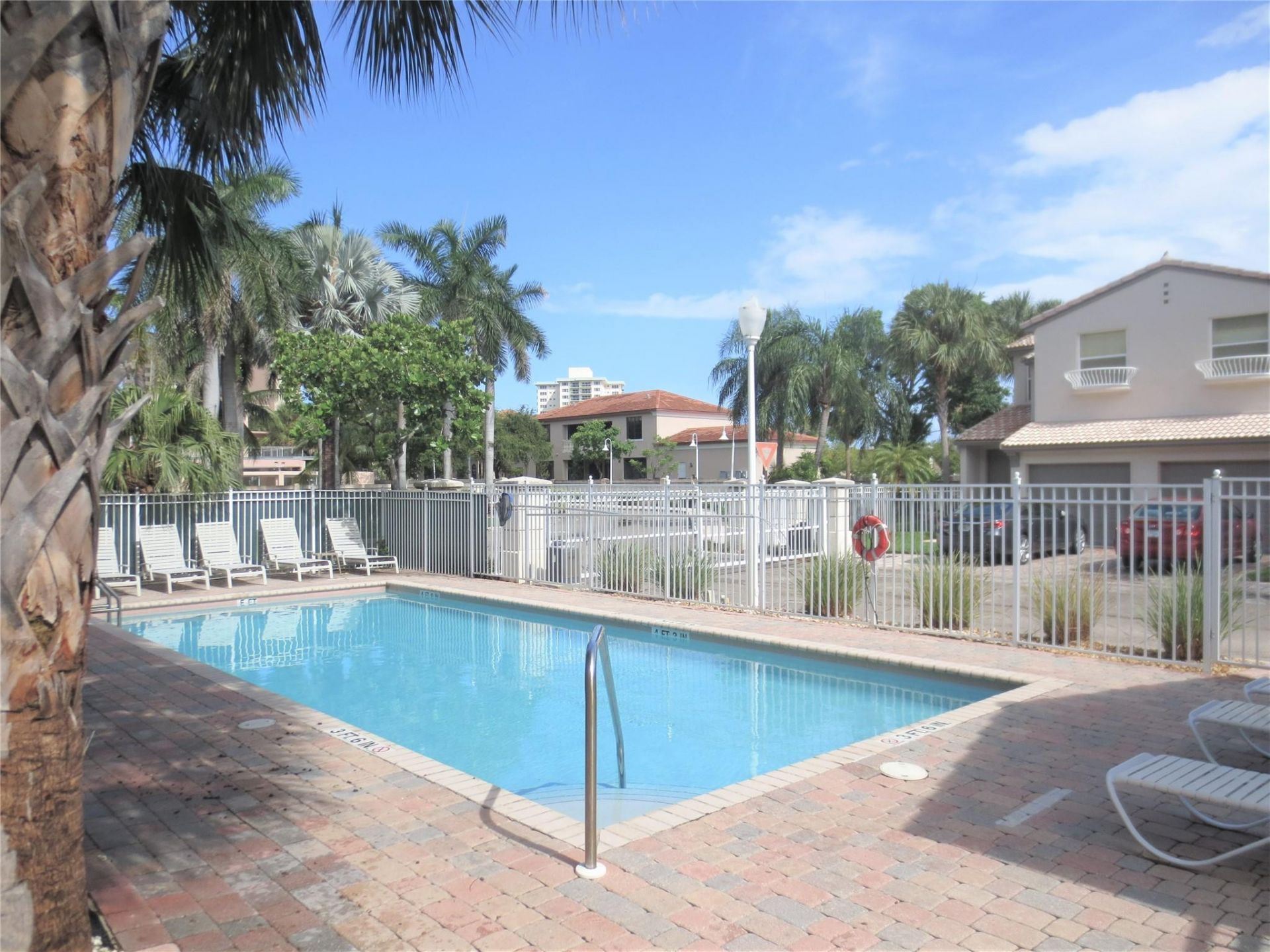 1900 Oceanwalk Lane, Unit 117, Lauderdale by the Sea, FL 33062 Photo
