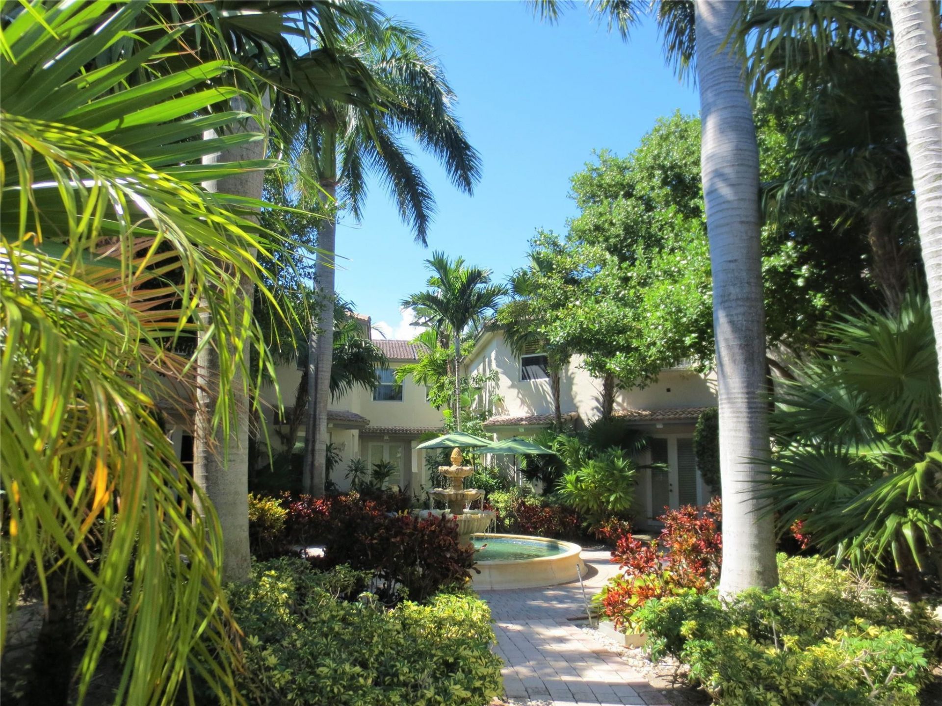 1900 Oceanwalk Lane, Unit 117, Lauderdale by the Sea, FL 33062 Photo