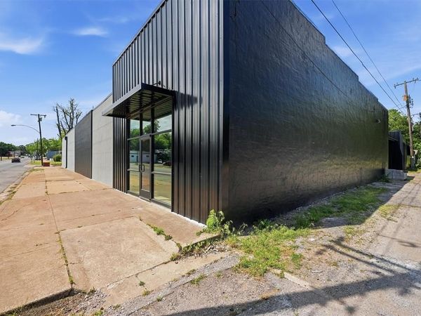 613 S Armstrong Avenue , Denison, TX 75020
