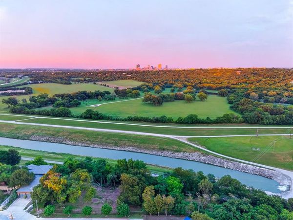 501 Nursery Lane , Fort Worth, TX 76114