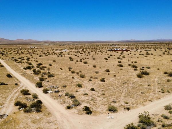 185 Ave P , Palmdale, CA 93550