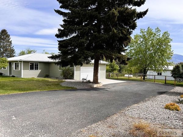 117 Lafayette Avenue, SALMON, ID 83467