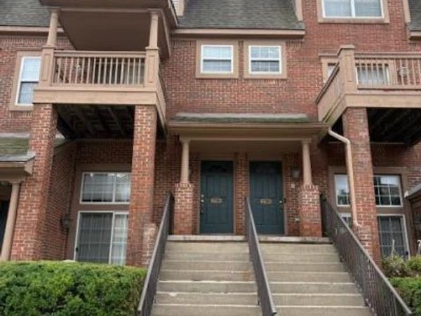 2784 Barclay Way, Ann Arbor, MI 48105