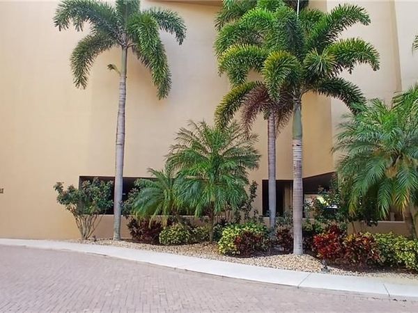 14350 Riva Del Lago DR , Unit 402, FORT MYERS, FL 33907