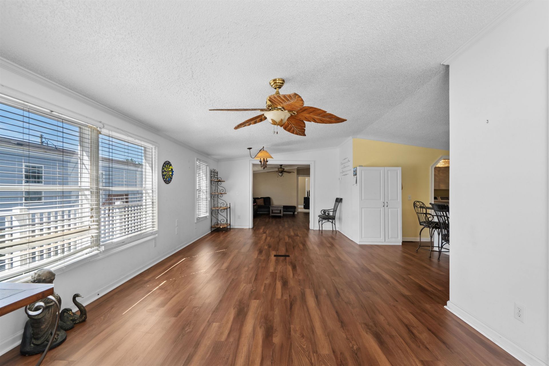1021 Blossom St.  Photo 12