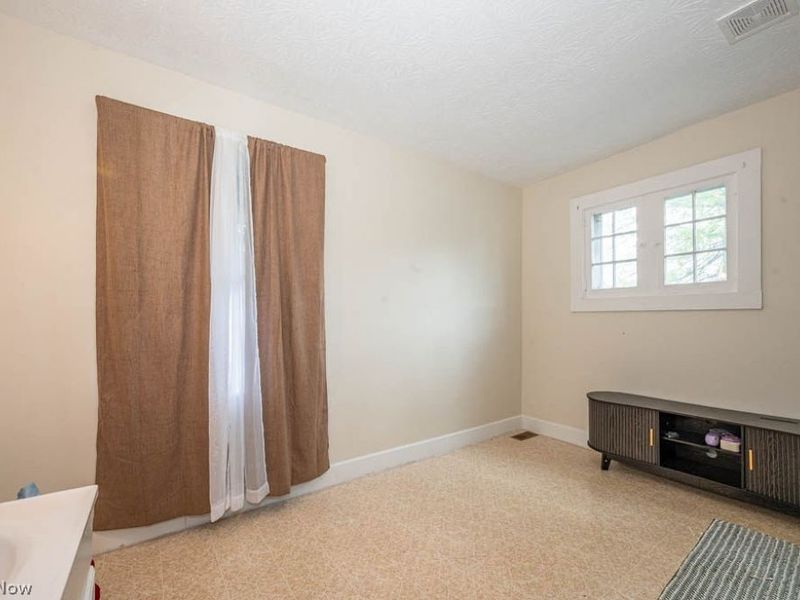 1005 S Freedom Avenue, Alliance, OH 44601 Photo 14