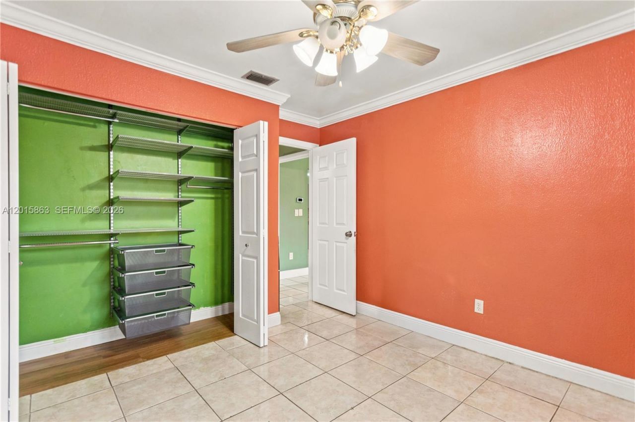 5471 W 27th Ct, Hialeah, FL 33016 Photo