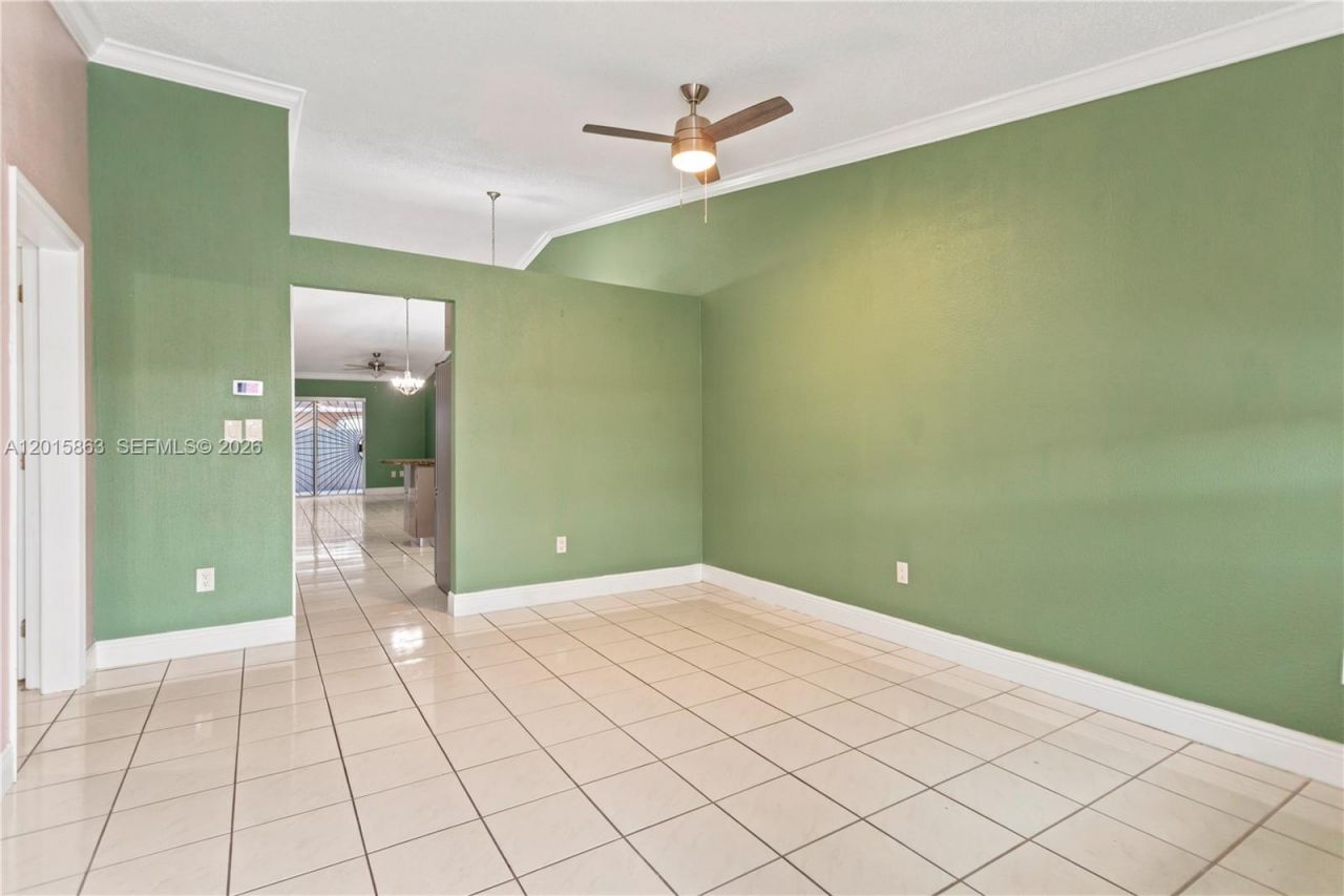 5471 W 27th Ct, Hialeah, FL 33016 Photo