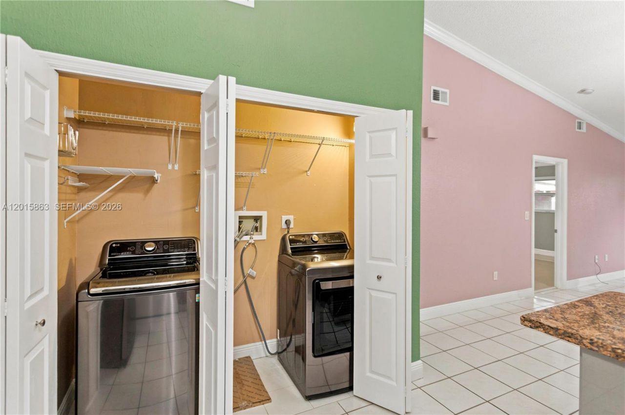 5471 W 27th Ct, Hialeah, FL 33016 Photo