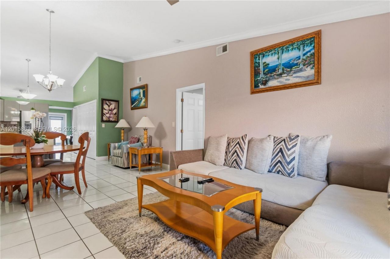 5471 W 27th Ct, Hialeah, FL 33016 Photo