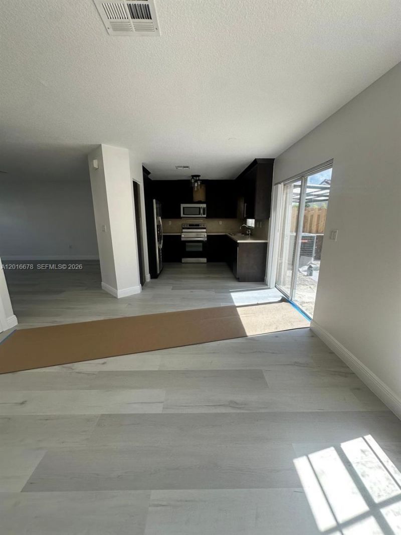 10026 SW 162nd Path, Miami, FL 33196 Photo