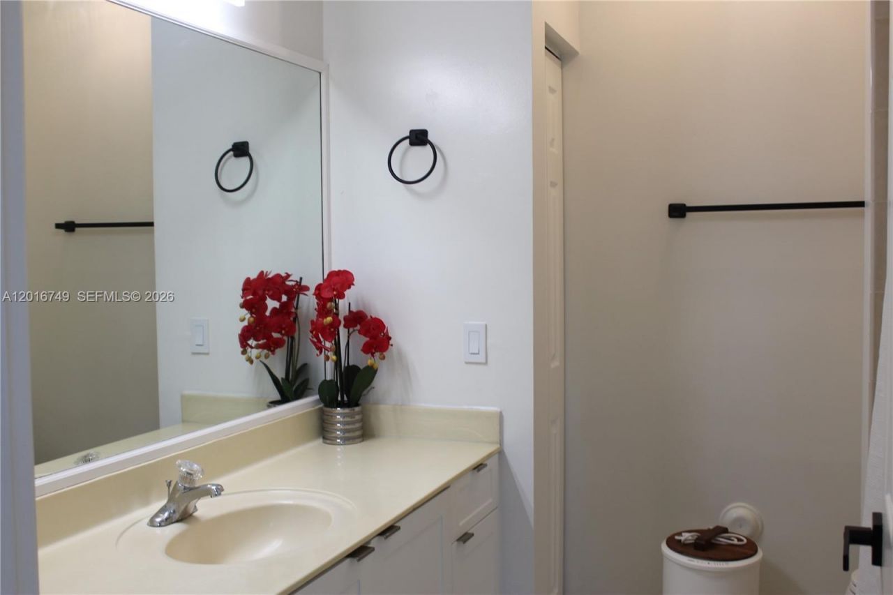 2741 NE 4th St, Unit 103, Homestead, FL 33033 Photo