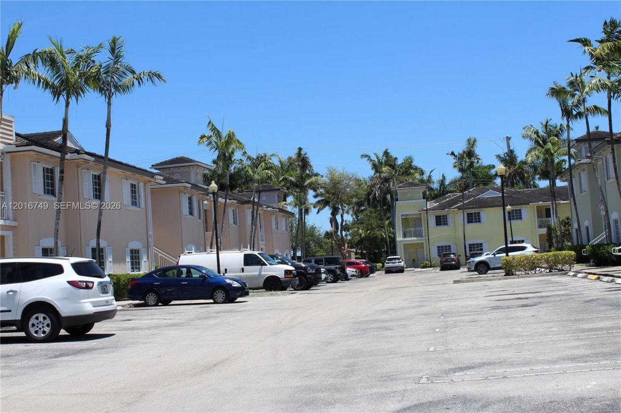 2741 NE 4th St, Unit 103, Homestead, FL 33033 Photo