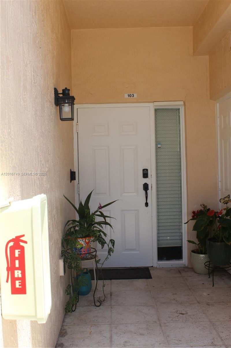 2741 NE 4th St, Unit 103, Homestead, FL 33033 Photo