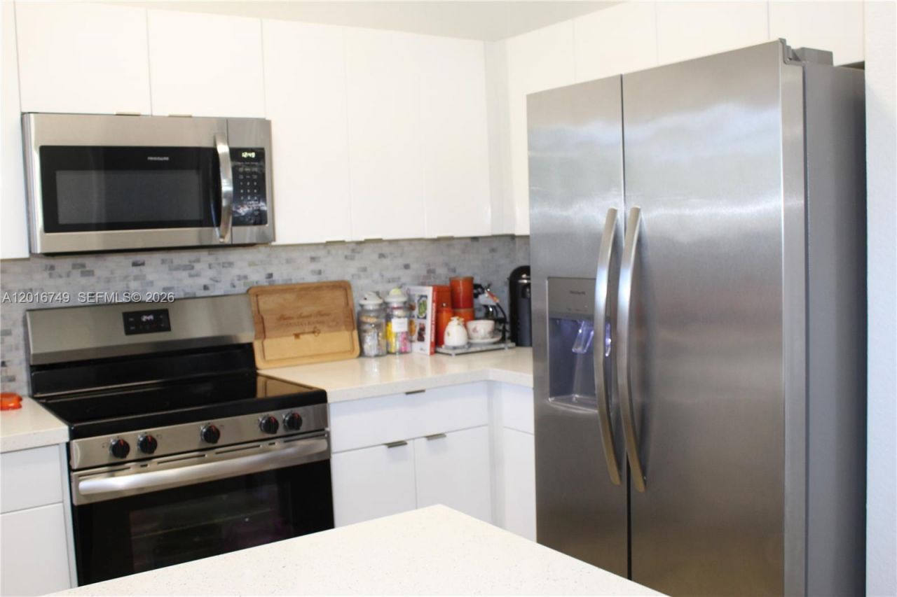2741 NE 4th St, Unit 103, Homestead, FL 33033 Photo