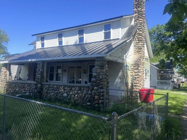 210 N Maple Avenue , Argos, IN 46501