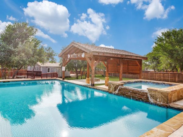 198 JASPER PT, Castroville, TX 78009