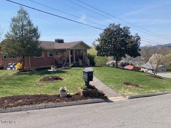 308 Belmont Drive, Bristol, TN 37620