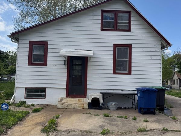1317 E 16th Street, Des Moines, IA 50316