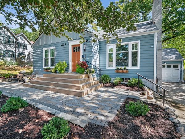 213 42nd Street, Des Moines, IA 50312