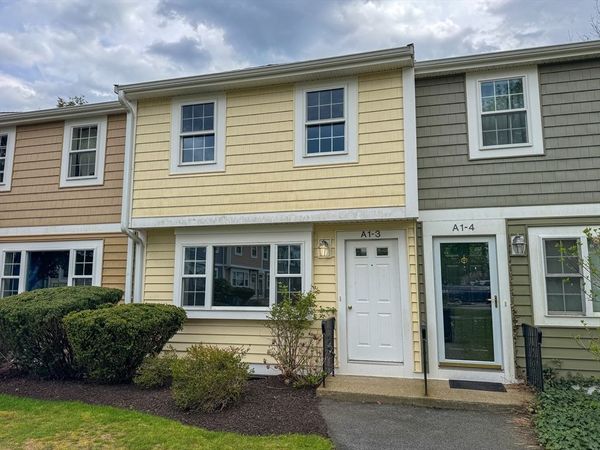 3 Lydon Ln, Unit A1, Halifax, MA 02338
