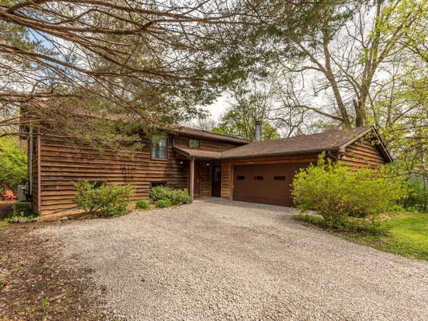 2739 Kimberley Road, Ann Arbor, MI 48104