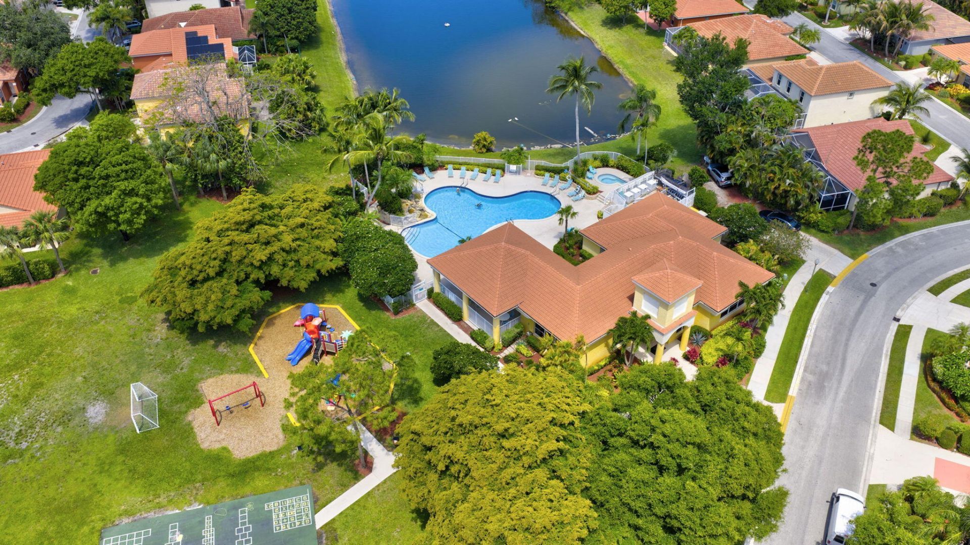 2097 Bonisle Circle, Riviera Beach, FL 33418 Photo